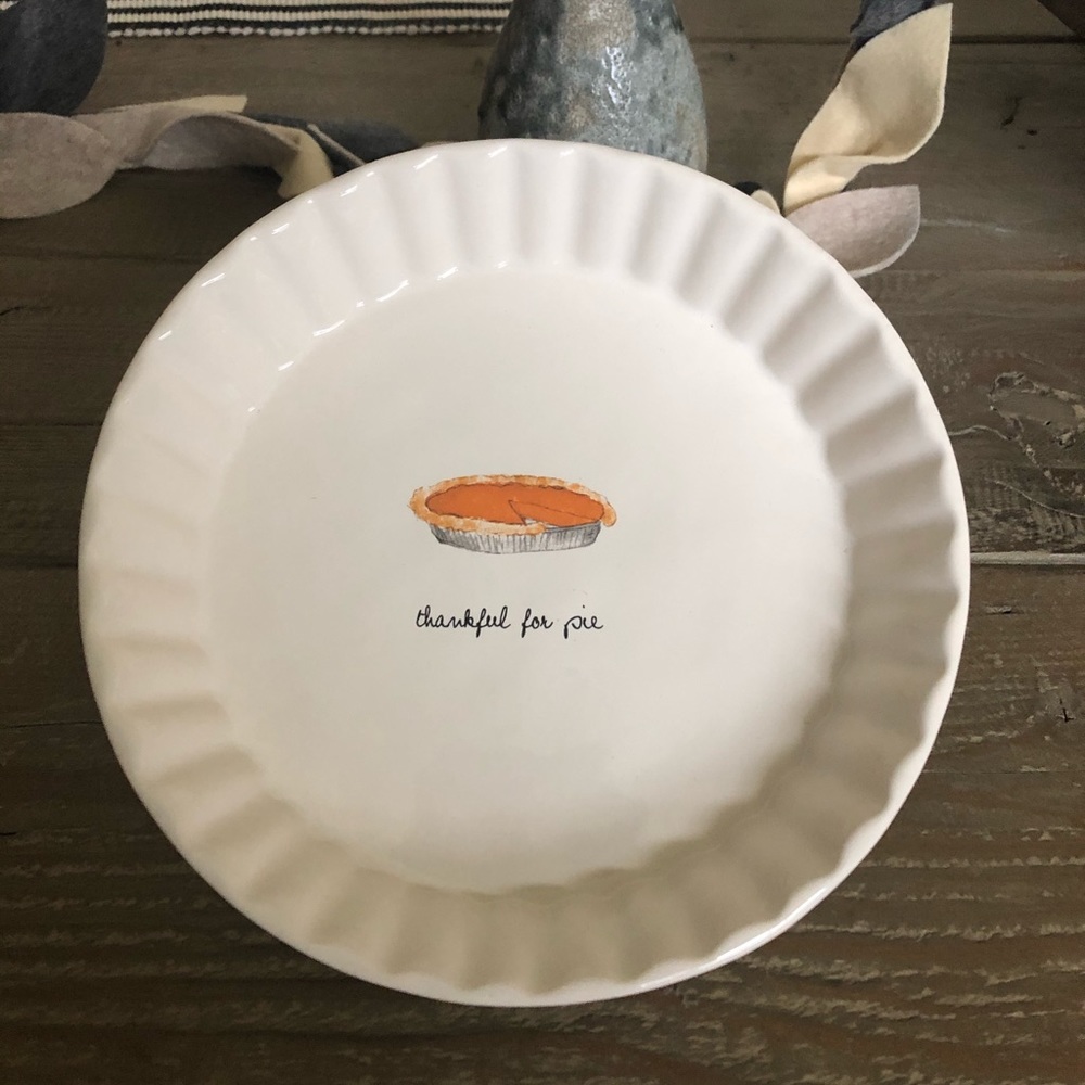 Rae Dunn Pie Dish